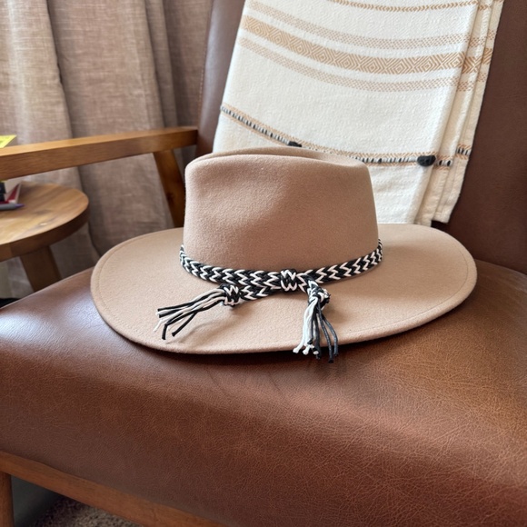 NWT Free People x Mossant Wild Heart Braided Trim Felt Hat In Taupe - Picture 1 of 8
